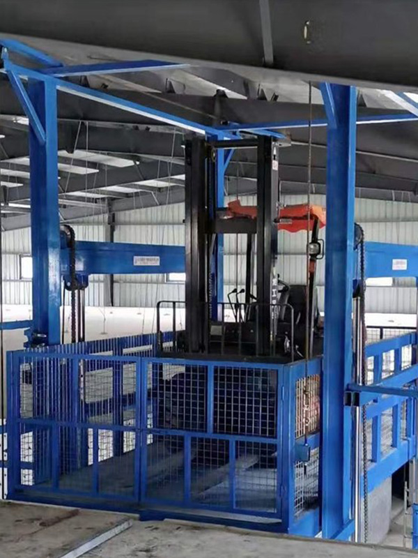 導軌式升降機(圖2) b38bcb177d659e0d1d274f249fa59e3c.jpg