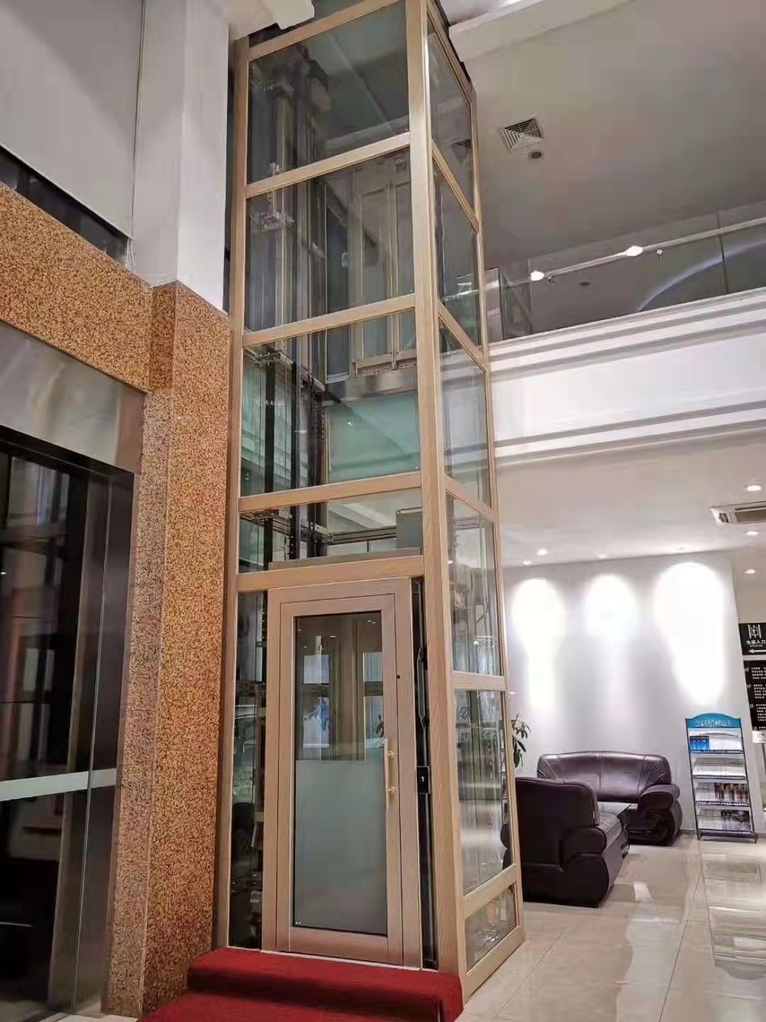 各類型家用電梯優(yōu)缺點(diǎn)對(duì)比(圖2) 16619100016602857.jpg